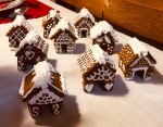 Tiny Gingerbread Houses